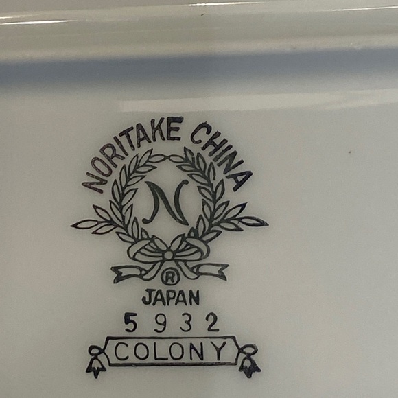 Noritake White and Silver China 14 Inch Platter - Picture 5 of 5